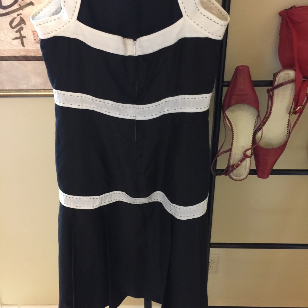 HOST PICK 🎉🎊Due Per Due Veste, Sleeveless Dress!❌❌SOLD - Picture 3 of 11